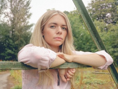Chloe Foy